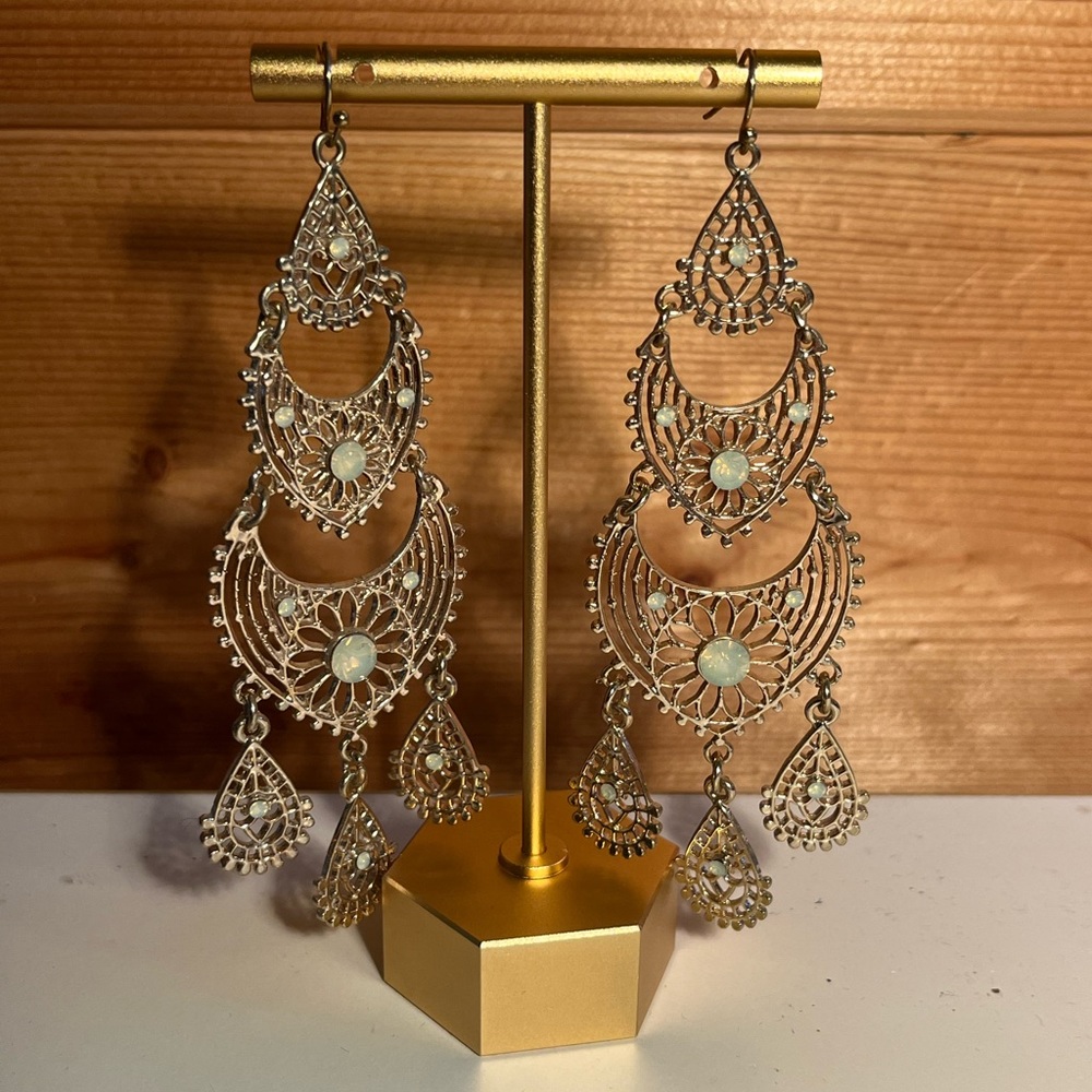 Middle eastern dangling earrings